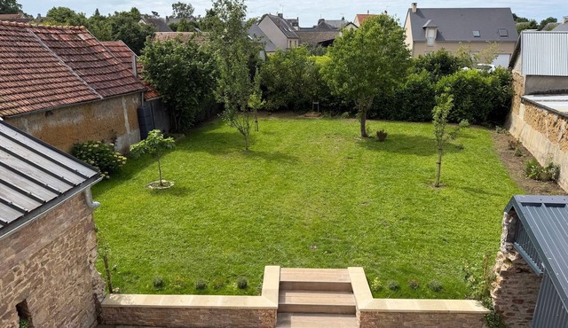 Just a stone's throw from the D-Day landing beaches! Large, comfortable house with garden.