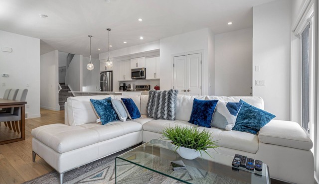 Kensington Calgary House, 3BR, 20 Min to Downtown in Calgary