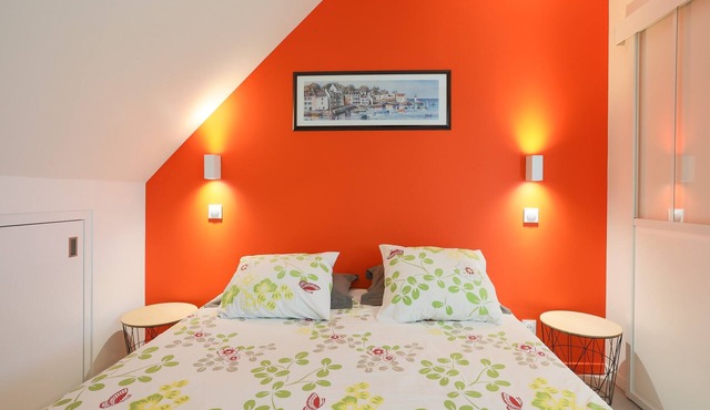 Kerli Cosy Apartment with Sea View, Private Garden and Wi-Fi