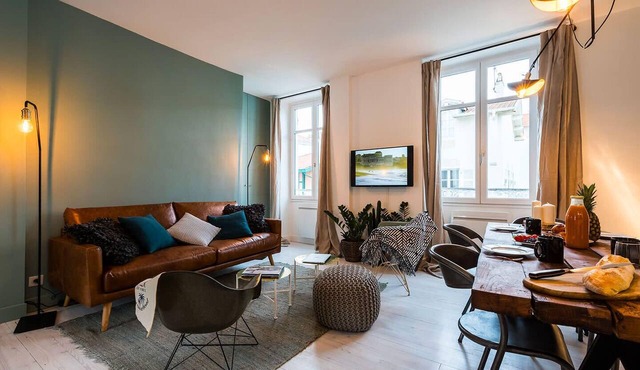 L'ATELIER KEYWEEK Vintage Duplex Apartment with Parking Biarritz Center