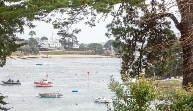 L'Estuaire – River View, 20 Meters from Shops