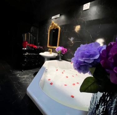 L'Orchidarium, maison élégante et romantique à Flagy - Loveroom en duplex