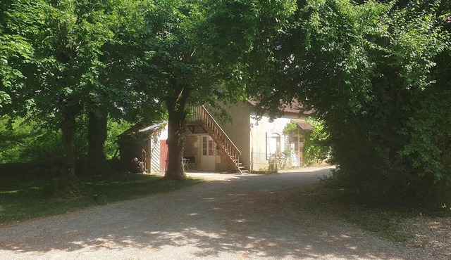 La Casa d'Augy à Farges, proche de Avord et Bourges en gite de 2 à 8 personnes