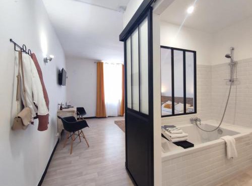 La Chambre Jaune - Chambre avec salle de bain