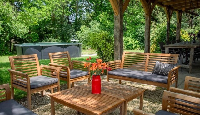 La Ferme de Belbouys, vacation home in oasis of calm, dogs welcome!