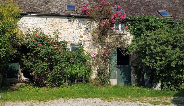 La Ferme De La Joie, Character house,