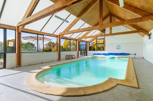 La Garencière - Gîtes, salle de jeux, piscine et animaux