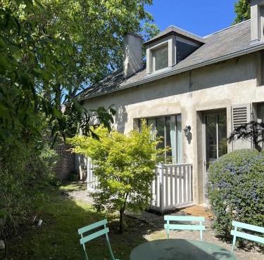 La Maison des Rues Pavées avec jardin by La Boîte En Plus