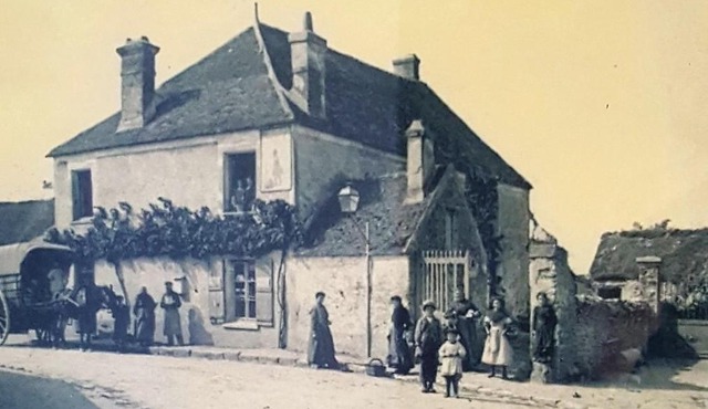 LA PORTE BLEUE
