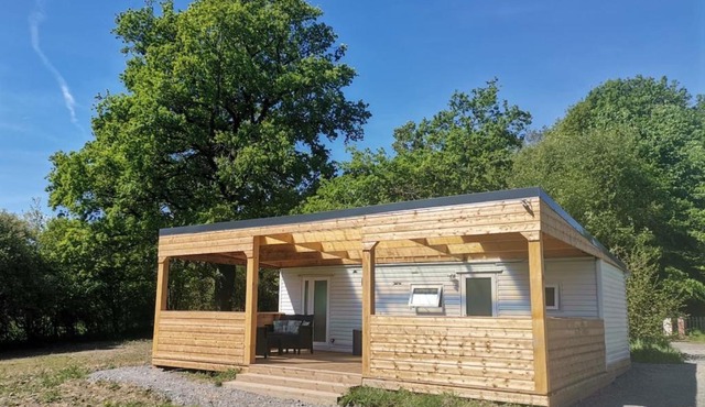 La source - Bungalow avec terrasse à Eguzon