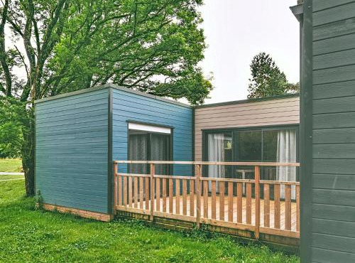 Lake View Cottage with Terrace for 6