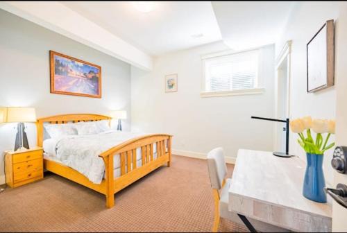 Lakeview 2-bed 2-bath Entire Suite near Summerhill Winery in Kelowna