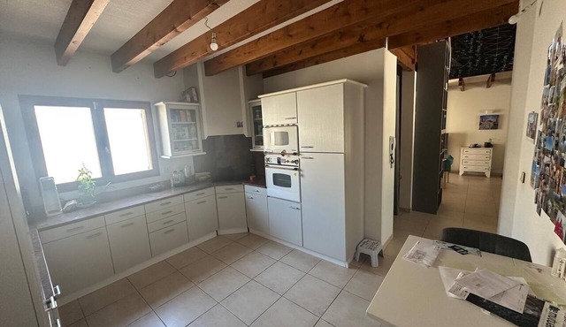 Large 200-square-meter family home with an enclosed garden under the oak trees in Audenge
