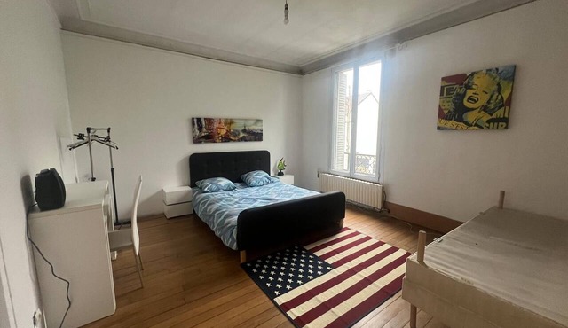 Large 250 m² house with secure private parking - Argenteuil, near Paris