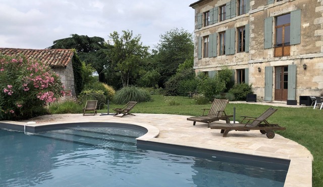 Large self-catering gîte : entire dwelling, in the countryside north of Agen (47)