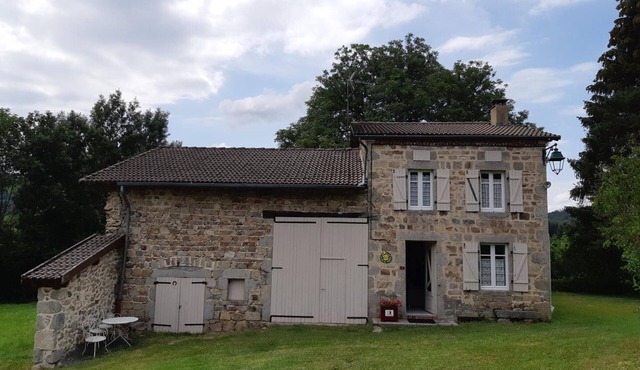 Lavoine Charm: 3-bedroom cottage with garden, pets allowed