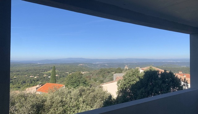 Le belvédère de Manon, its view, its calm, its charm. in Saint-Julien