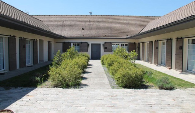 Le Clos 24