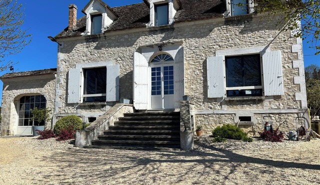 Le Clos des Pères House: 120 m², 3 bedrooms, 2 bathrooms, fenced-in yard. Pets allowed