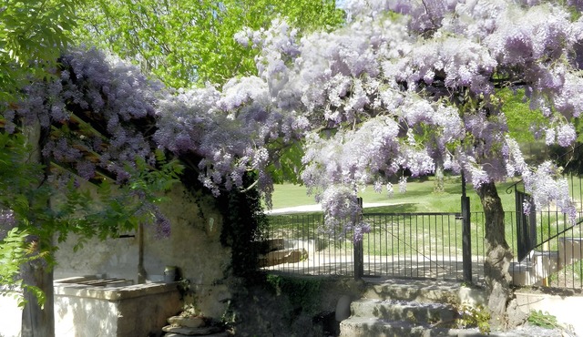 Le Gite “La Bastide Des Monge - Gîte Lola” with Mountain View, Wi-Fi, Air Conditioning