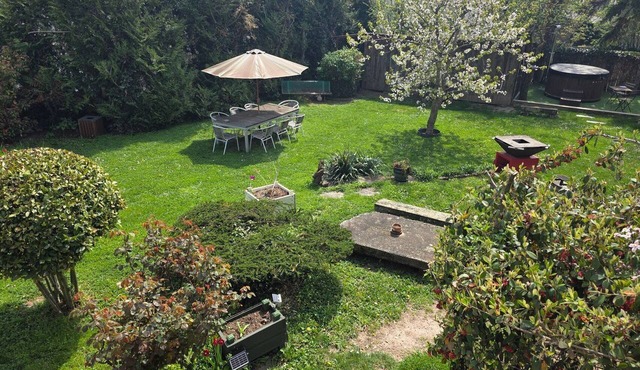 Le Loft de la Chaîne des Puys jardin, pétanque