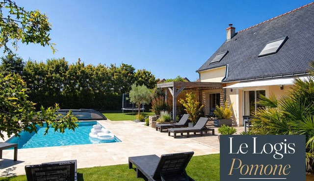 Le Logis Pomone — Upscale 5-bedroom home — Secure private pool