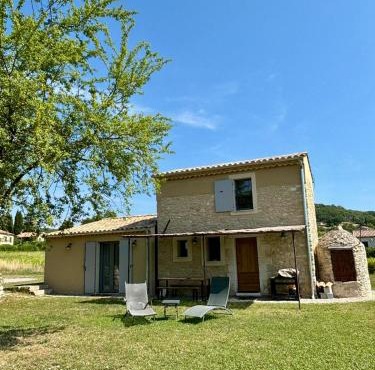 Le Petit Cabanon Provençal in Mane