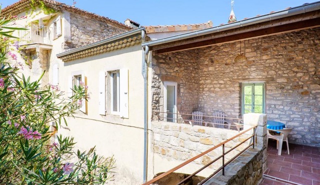 Le Petit Manoir piscine partagée
