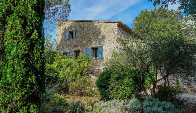 Le Pré de Marius, exceptional vacation home with natural swimming pool