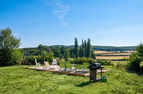 Le Puley est un petit village paisible situé au cœur de la Bourgogne.