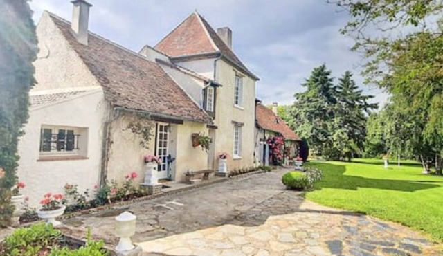 Le Relais D'eugénie : Gîte en Forêt D'orléans