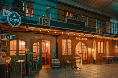 Le Vintage Loft Garage Dormez dans un Ancien Garage Automobile d'Exception Le PAL