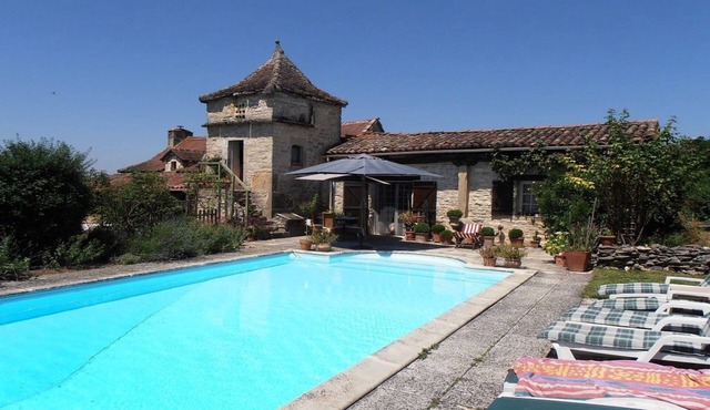 Les gites Perard (West Gite) sleeps 4. Use of Swimming Pool & Pet friendly