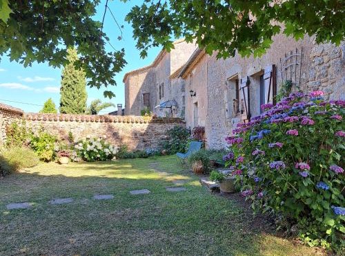 Les Hauts de Sentelines Nature et détente aux portes du Périgord Pourpre
