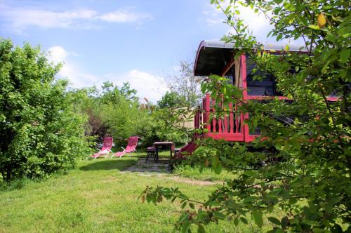 Les Roulottes et Cabanes du Livradois