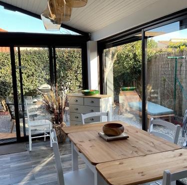Location maison Sainte Marie la Mer plage 200m clim 2 chambres avec salle de bain parking privé