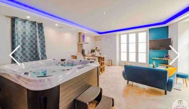 Loft en Bulles Avec Jacuzzi Privatif et Illimité