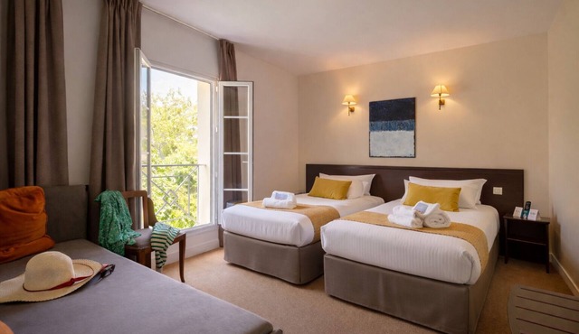 Logis Hôtel Le Richelieu - Royan Atlantique