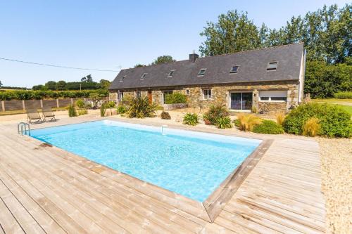 Longère avec piscine privée, Côte de Granit rose