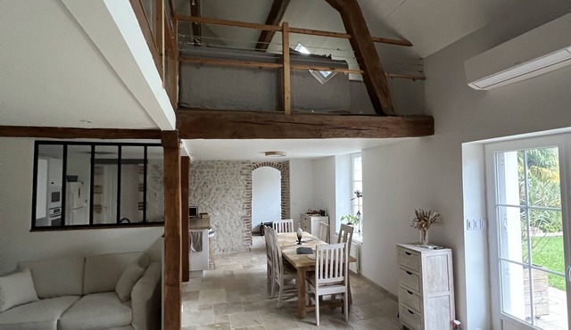 Longère-Bed & Breakfast-Sur la Route des Châteaux-Private access to the banks of the Loire River