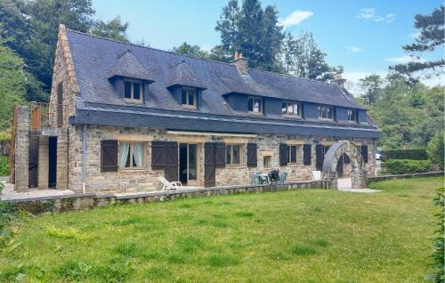 Lovely Home In Saint-Thurien With Wifi