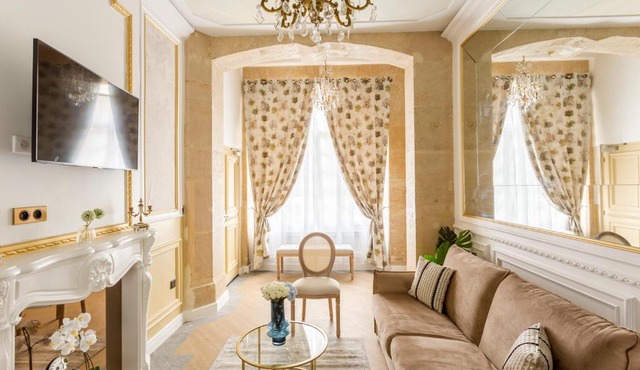Luxury 2 bedrooms 1 bathroom with shower apartment-Madeleine