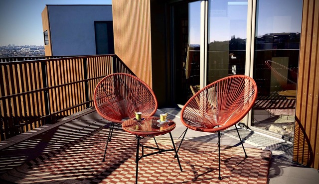 Luxury flat with Panoramic Paris and Eiffel Tower view near Disneyland Paris