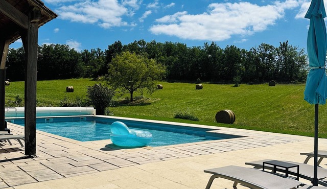 Luxury Holiday Home Paulhiac - Large Pool