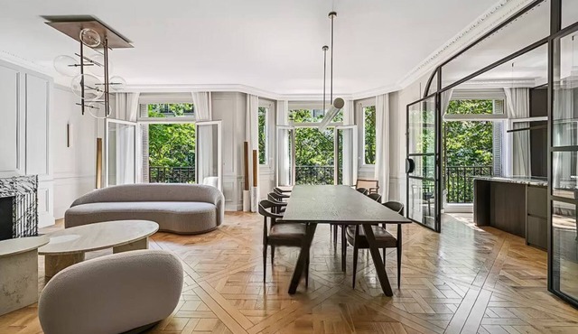Luxury Parisian Stay Just Steps from Eiffel Tower