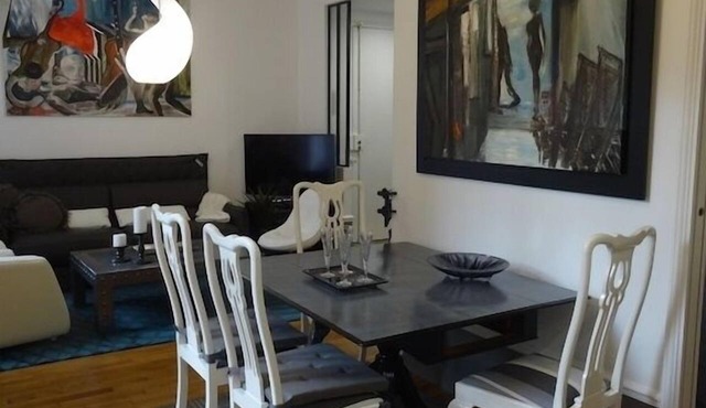 Luxury stay with champagne in an Artist's Atelier In The 5th