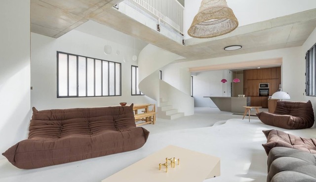 Luxury villa in the heart of the village, 5 minutes' walk from the forest