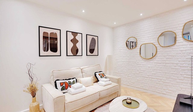 Magnificent Apartment 1BR/4P - Arc de Triomphe