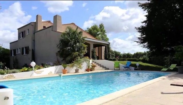 Magnificent Villa 15 minutes from the beach