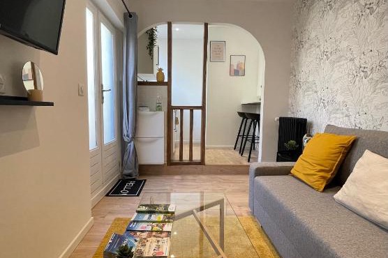 Magnifique Studio Cosy avec Terrasse en Centre-Ville